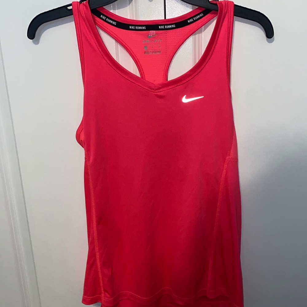 Nike women’s hot pink dri-fit sports tank top